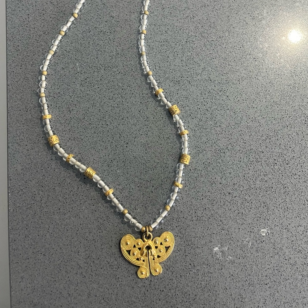 Elegant Gold and White Beaded Necklace